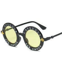 Load image into Gallery viewer, Fashion Design Sunglasses