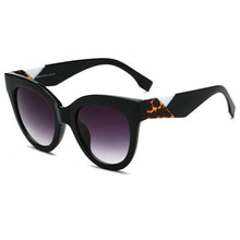 Load image into Gallery viewer, Fashion Design Sunglasses